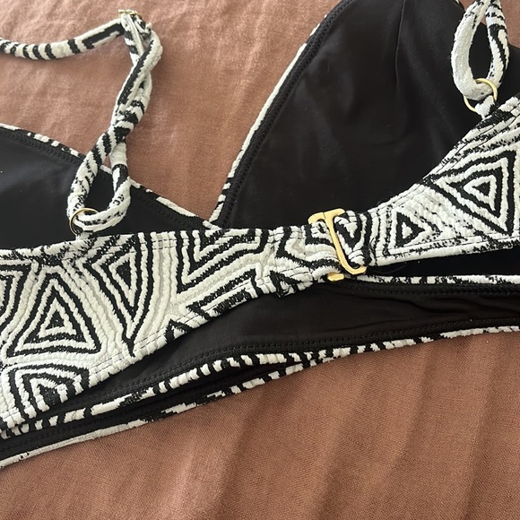 Beach Riot Bikini Top - Picture 4 of 4